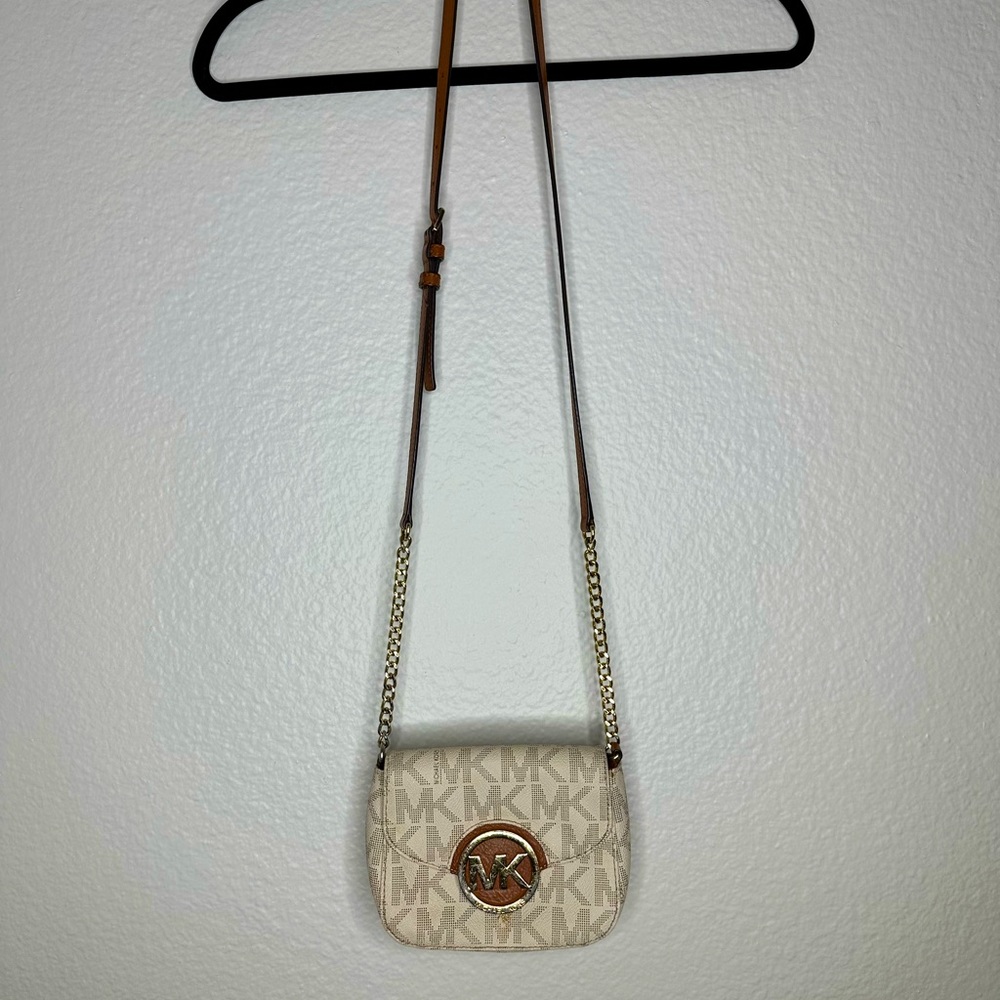 Michael Kors Logo Should Bag